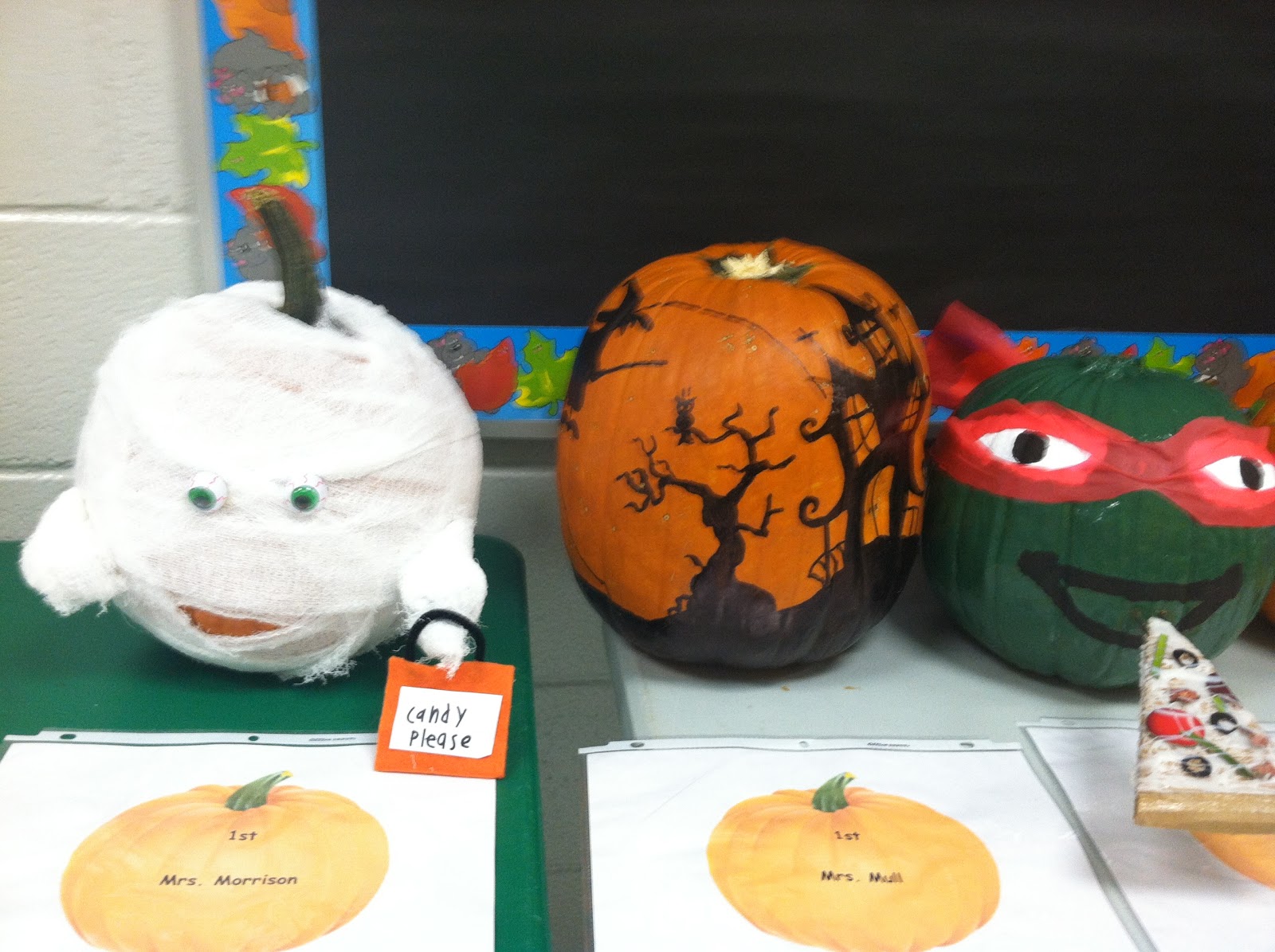Young & Lively Kindergarten: Pumpkin Decorating Contest